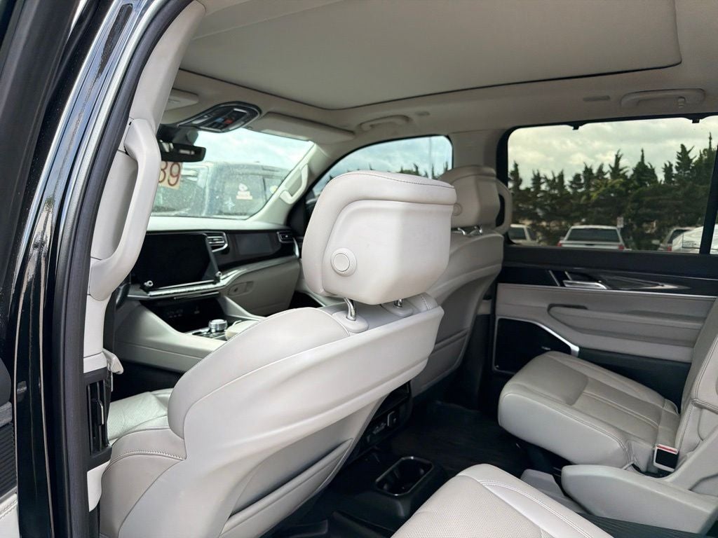 2022 Jeep Wagoneer Series III