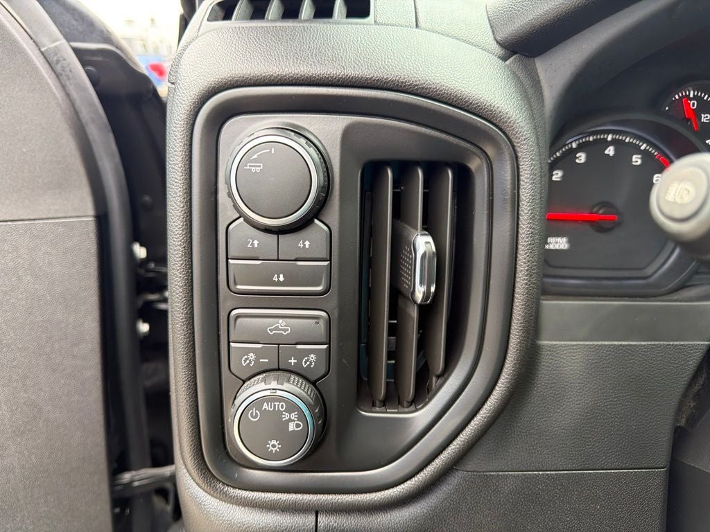 2026 Chevrolet Silverado 2500HD Custom
