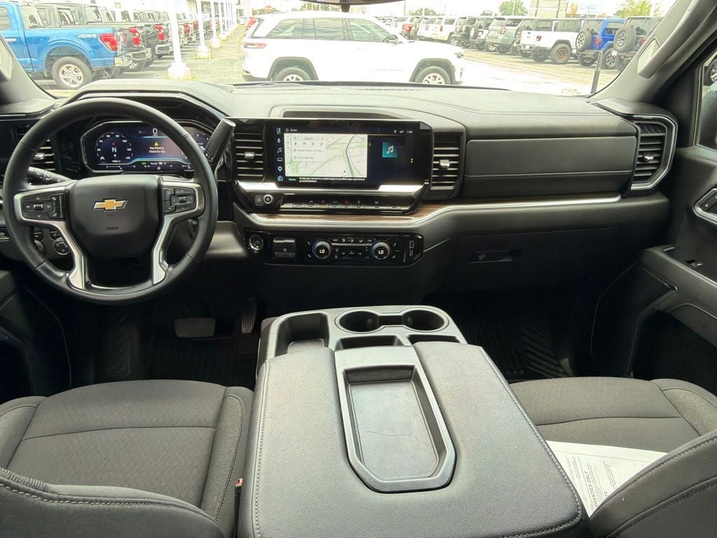 2025 Chevrolet Silverado 1500 LT