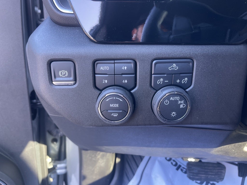 2024 Chevrolet Silverado 1500 LT LT1