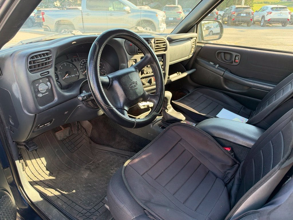 2004 Chevrolet Blazer LS