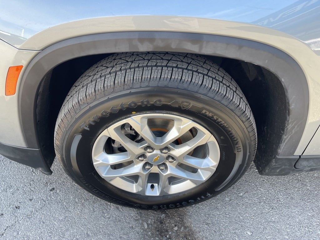 2023 Chevrolet Traverse LS