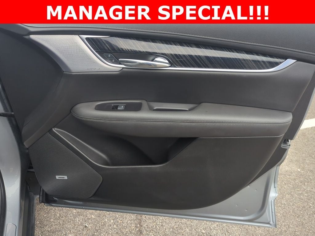 2025 Cadillac XT6 Premium Luxury