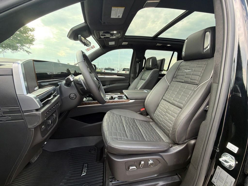 2025 Cadillac Escalade Sport Platinum ONYX PACKAGE