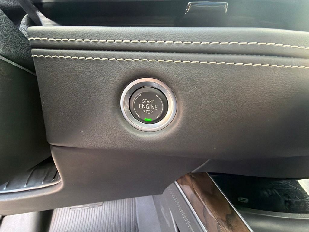 2025 Cadillac Escalade Sport Platinum ONYX PACKAGE