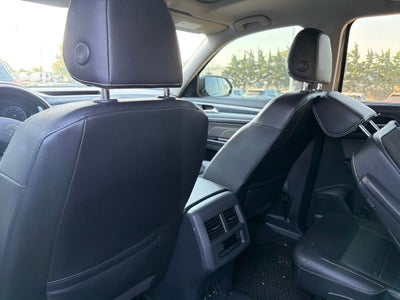 2021 Volkswagen Atlas 3.6L V6 SE w/Technology R-Line
