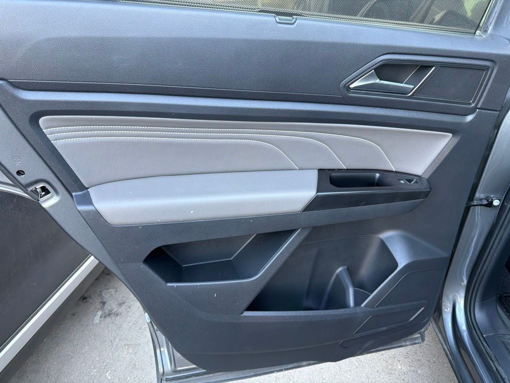 2021 Volkswagen Atlas 3.6L V6 SE w/Technology R-Line
