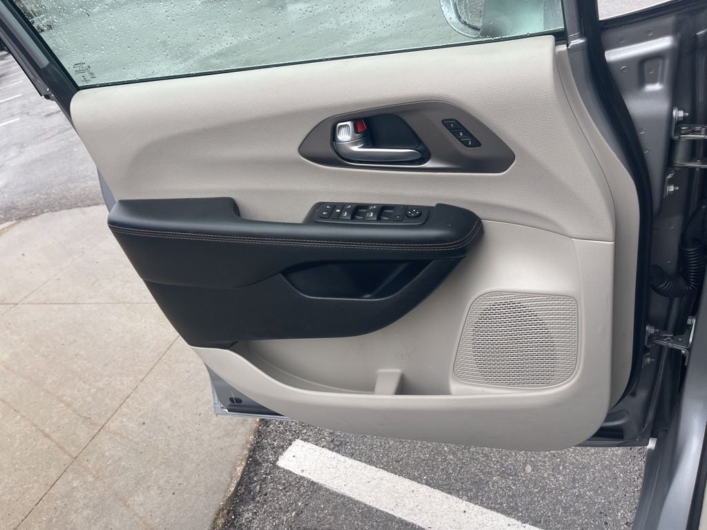 2020 Chrysler Pacifica Touring L