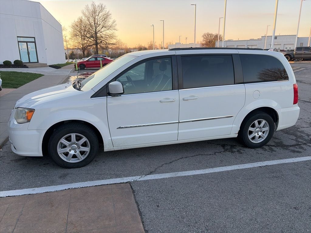 2012 Chrysler Town & Country Touring
