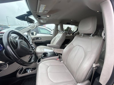 2021 Chrysler Pacifica Hybrid Touring L