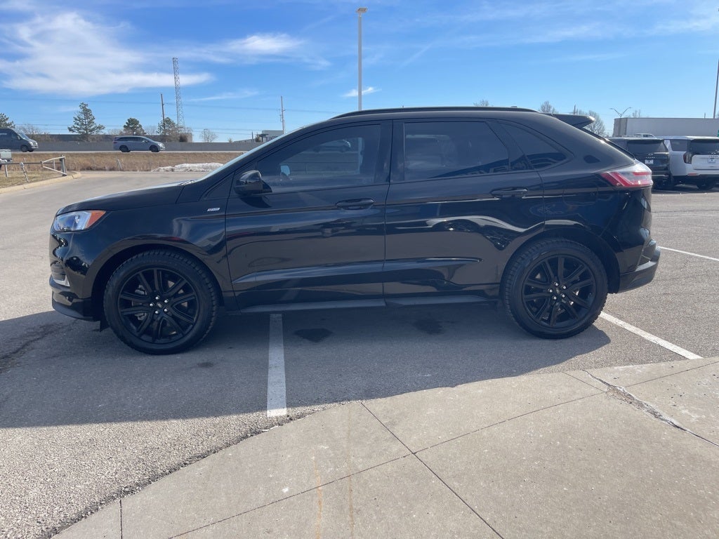 2022 Ford Edge ST Line