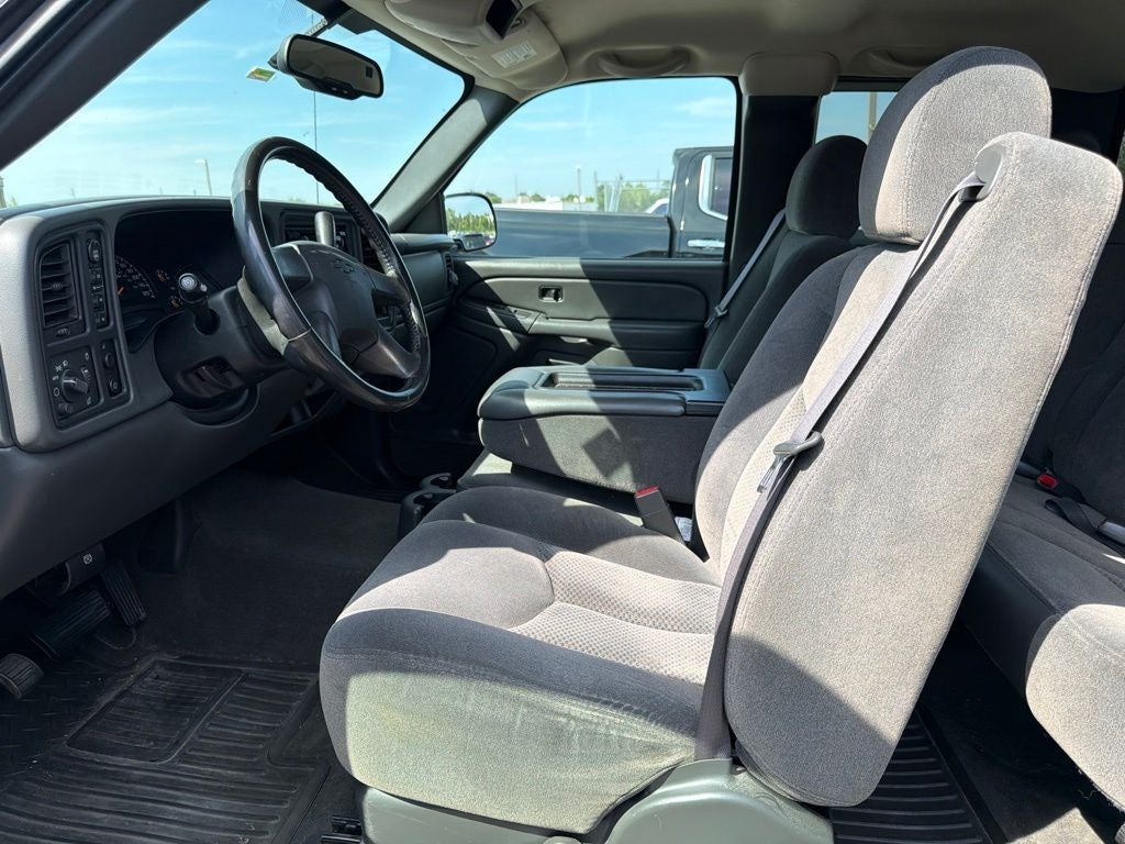 2005 Chevrolet Silverado 1500 LS