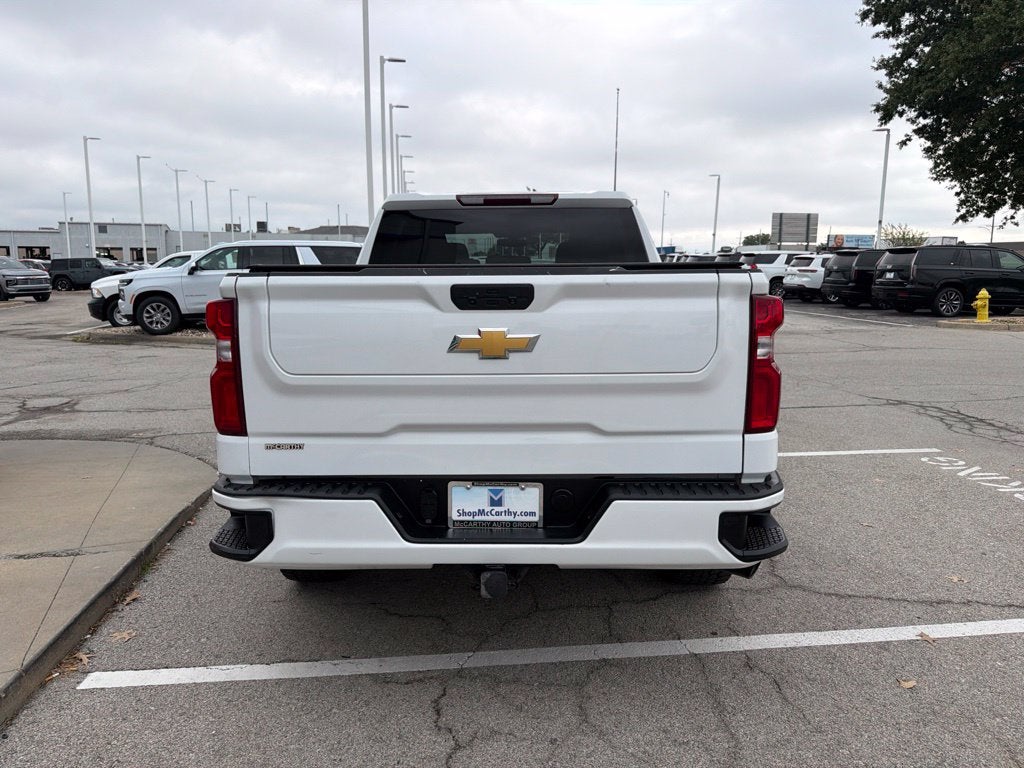 2021 Chevrolet Silverado 1500 Custom