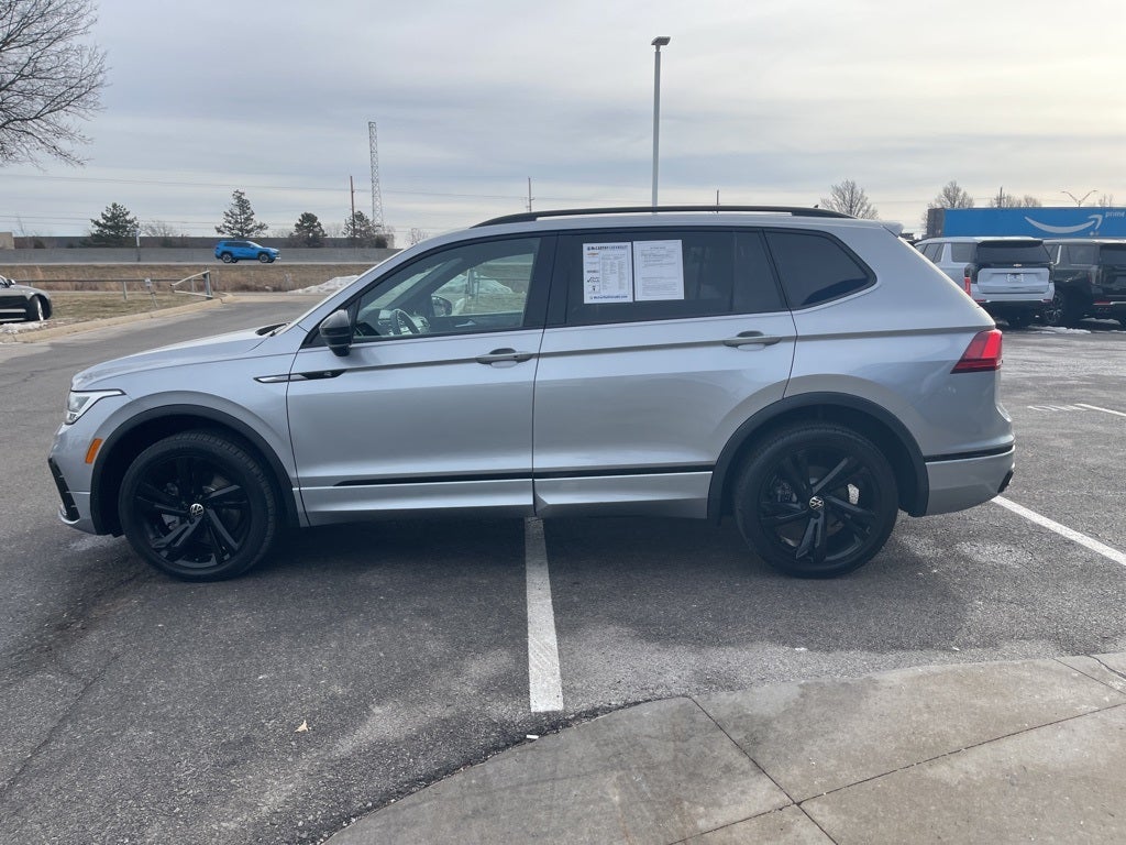 2023 Volkswagen Tiguan 2.0T SE R-Line Black