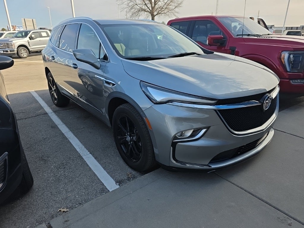 2023 Buick Enclave Essence