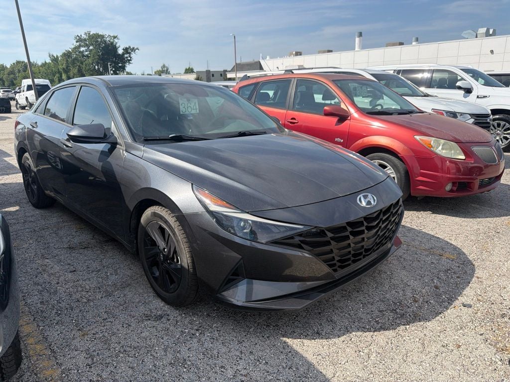 2022 Hyundai ELANTRA SEL