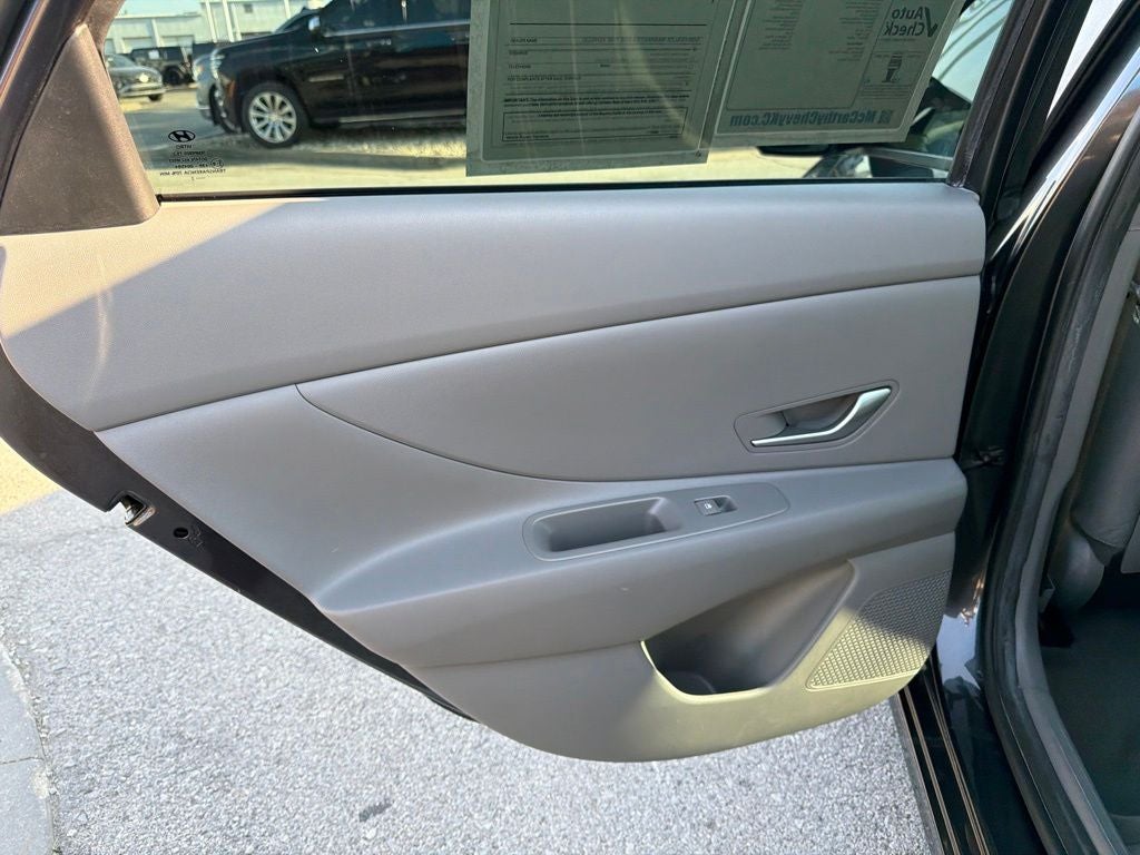 2022 Hyundai ELANTRA SEL