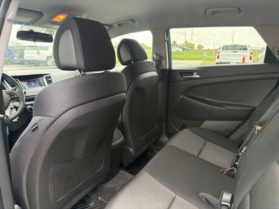 2016 Hyundai TUCSON SE