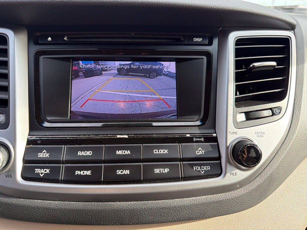 2017 Hyundai TUCSON SE
