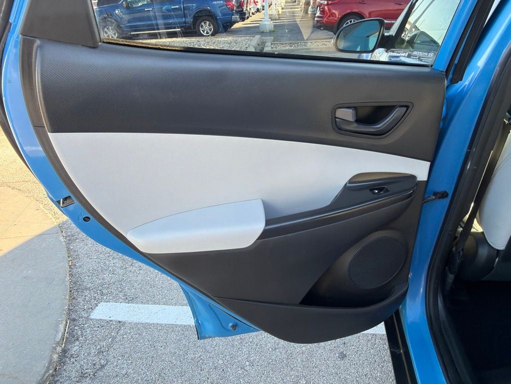 2022 Hyundai KONA SEL