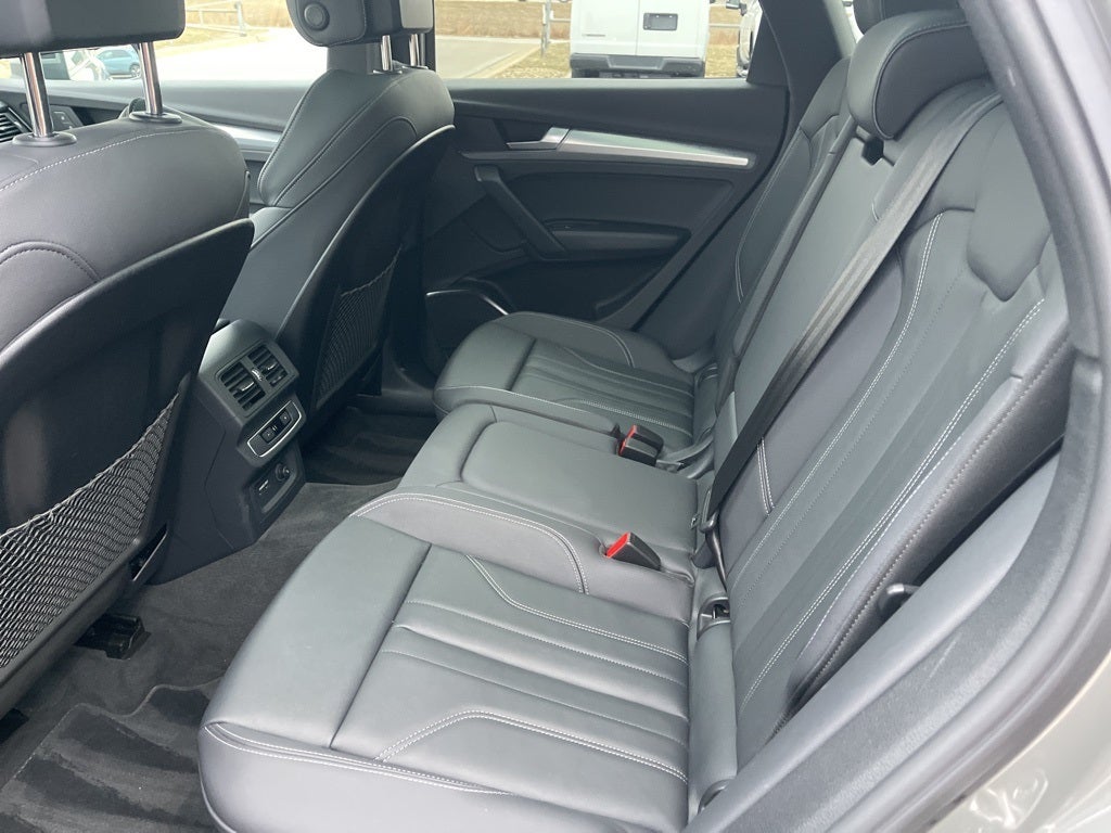 2025 Audi Q5 45 S line Premium quattro