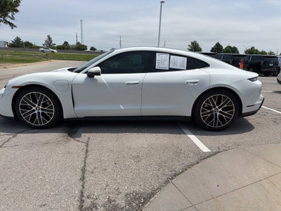 2022 Porsche Taycan Base