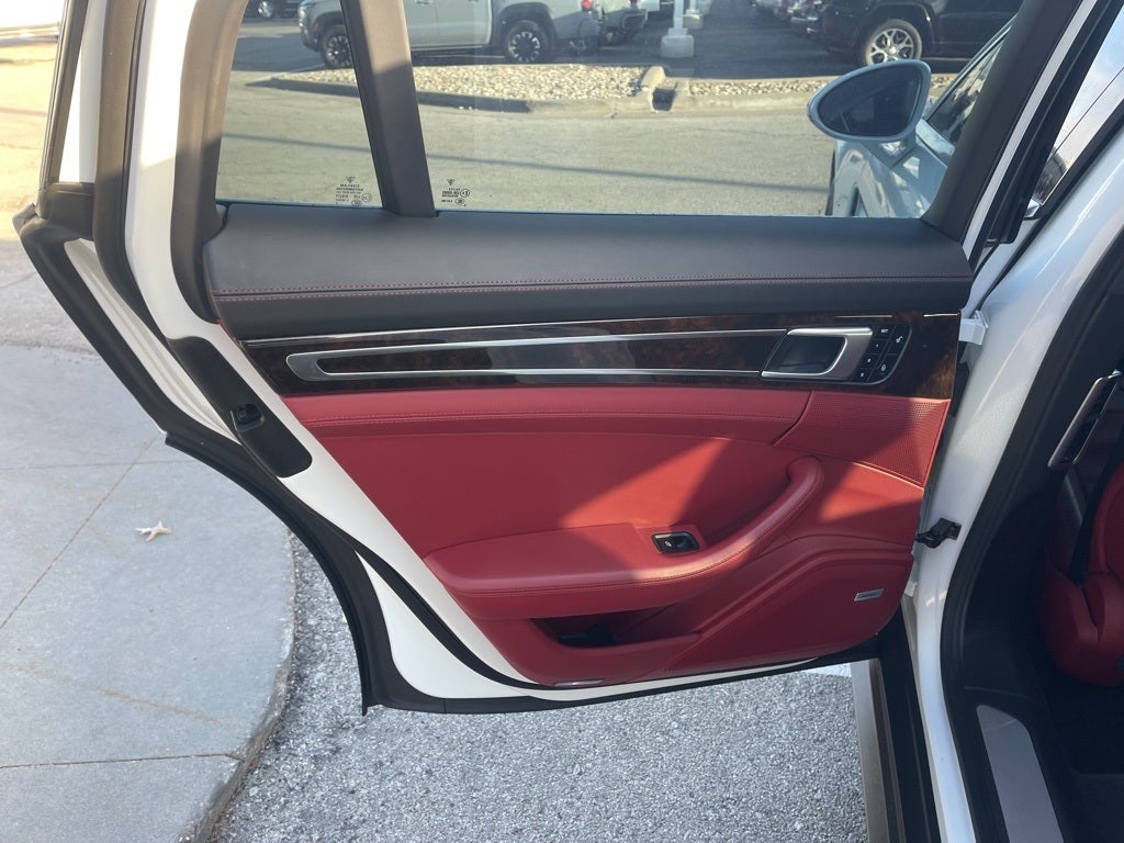 2018 Porsche Panamera Turbo