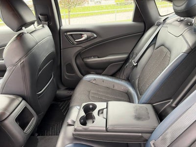 2016 Chrysler 200 S