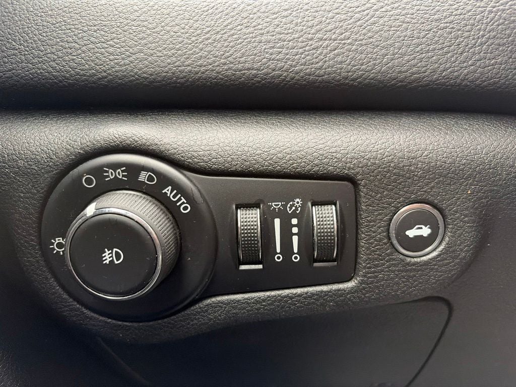 2016 Chrysler 200 S
