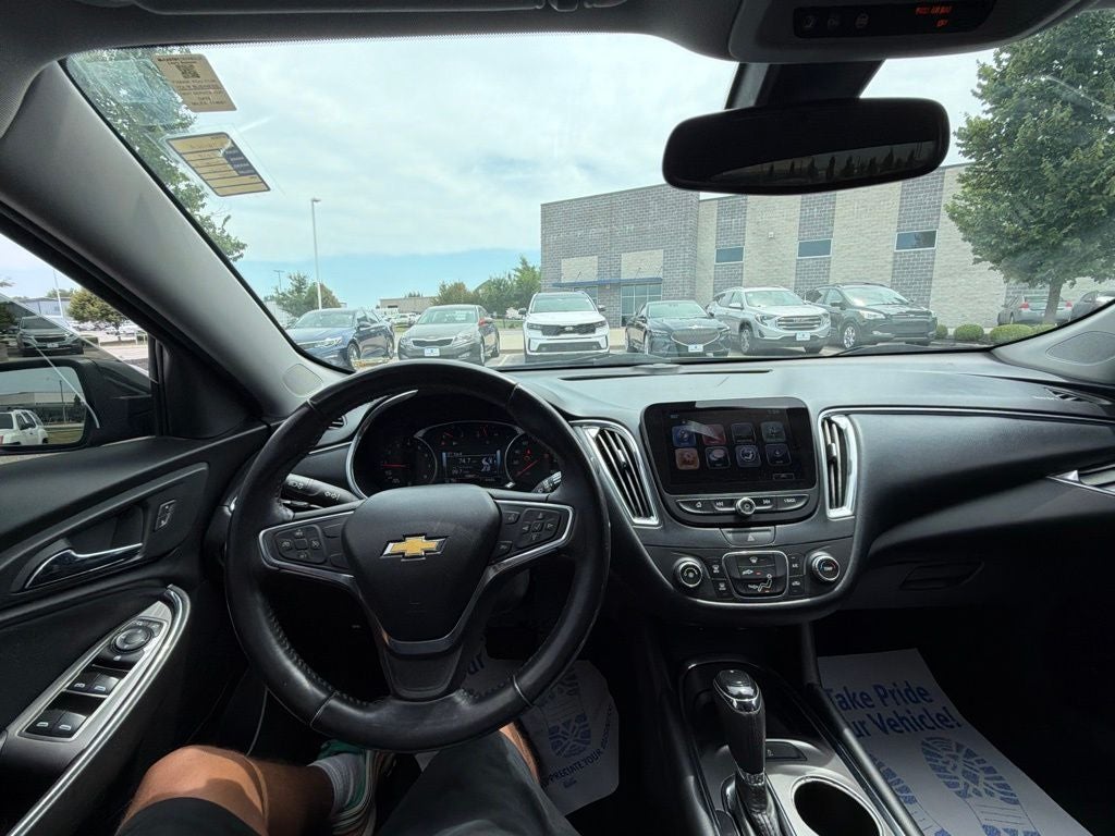 2017 Chevrolet Malibu LT 1LT