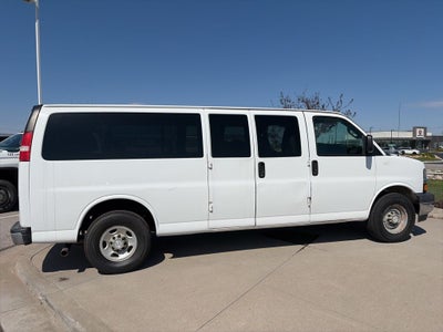 2017 Chevrolet Express 3500 LT Passenger