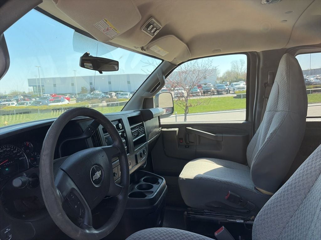 2017 Chevrolet Express 3500 LT Passenger