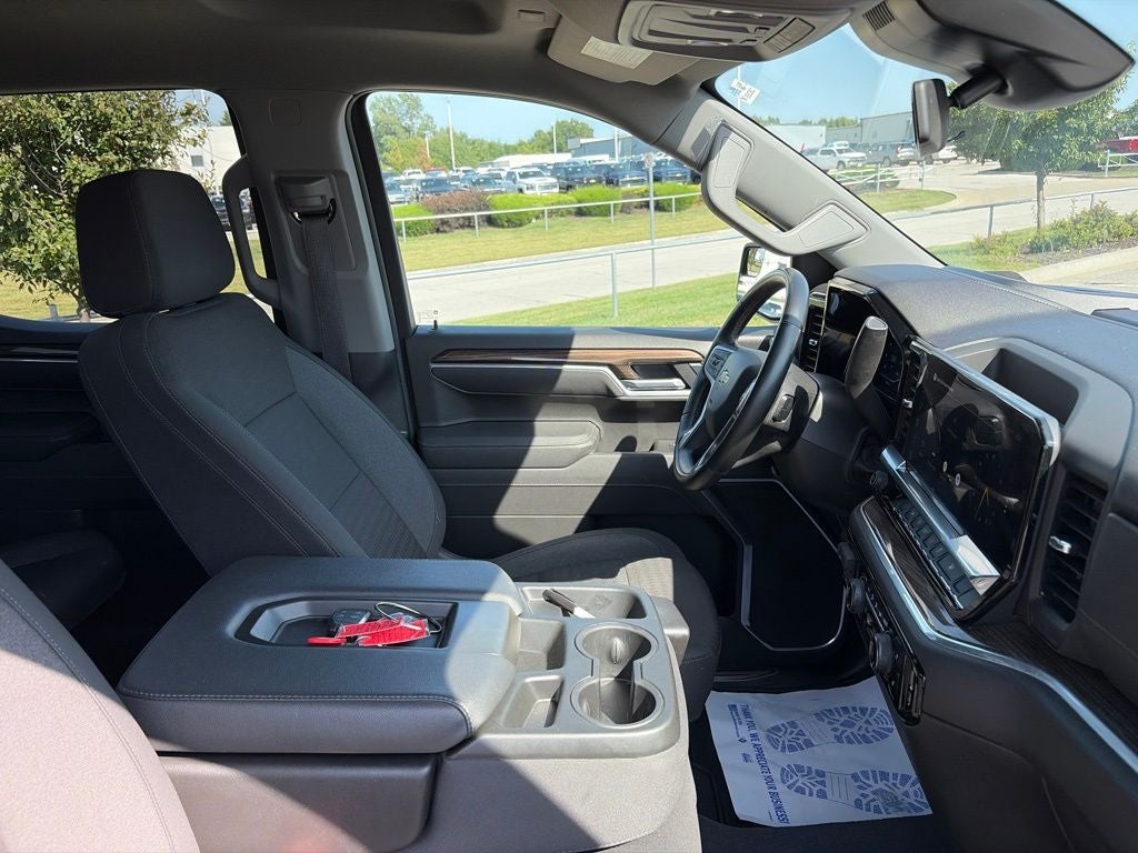 2025 Chevrolet Silverado 1500 LT LT1