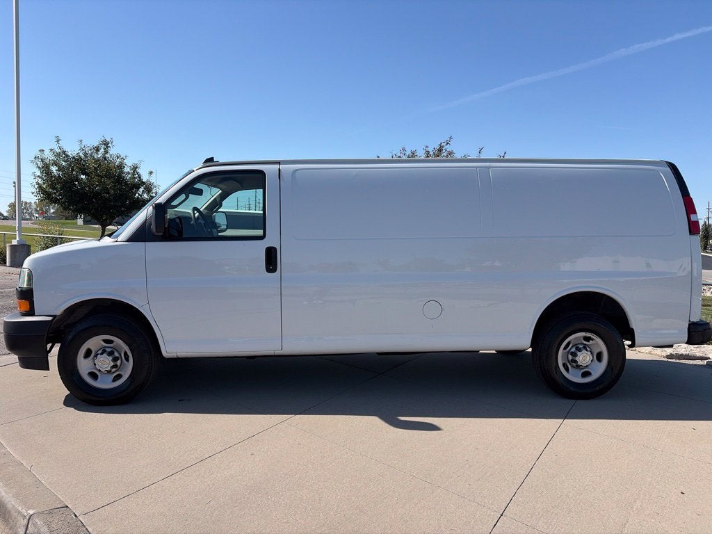2024 Chevrolet Express 2500 Work Van Cargo