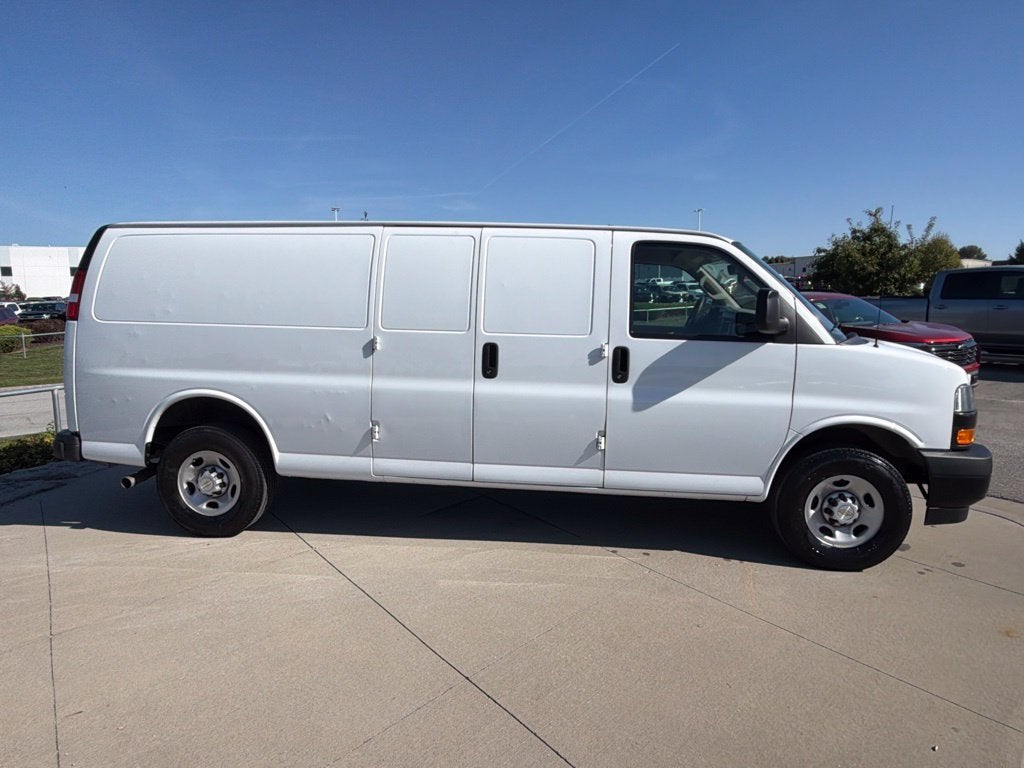 2024 Chevrolet Express 2500 Work Van Cargo
