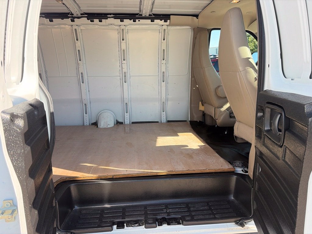 2024 Chevrolet Express 2500 Work Van Cargo