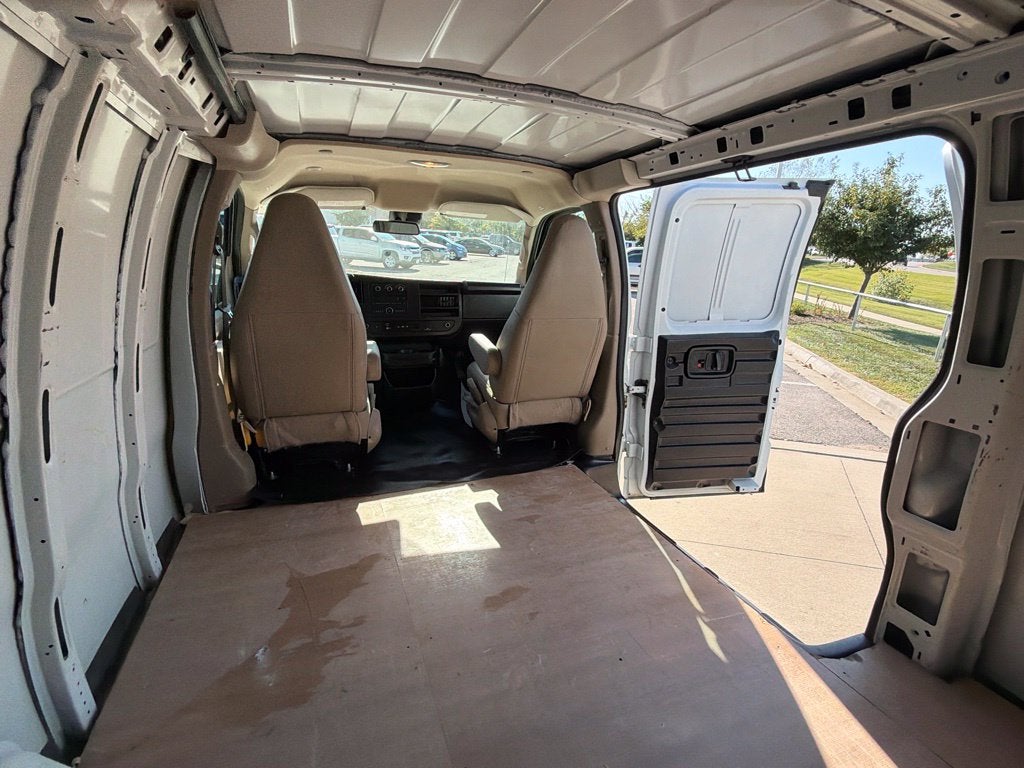2024 Chevrolet Express 2500 Work Van Cargo