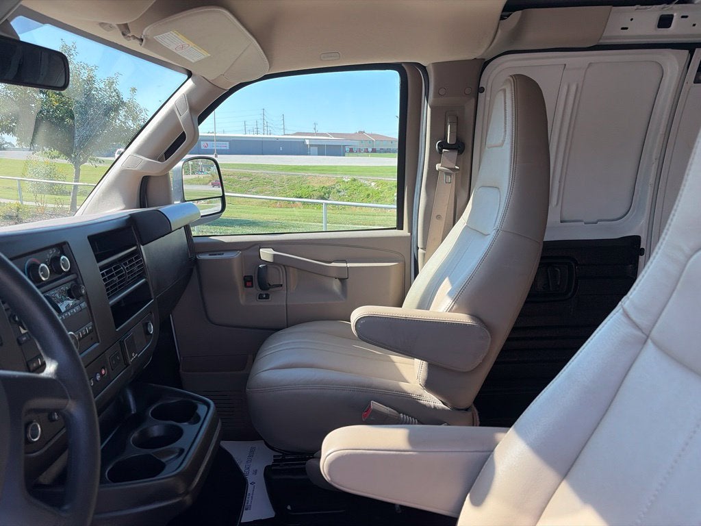 2024 Chevrolet Express 2500 Work Van Cargo