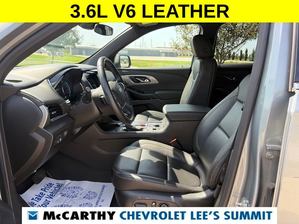 2023 Chevrolet Traverse LT Leather