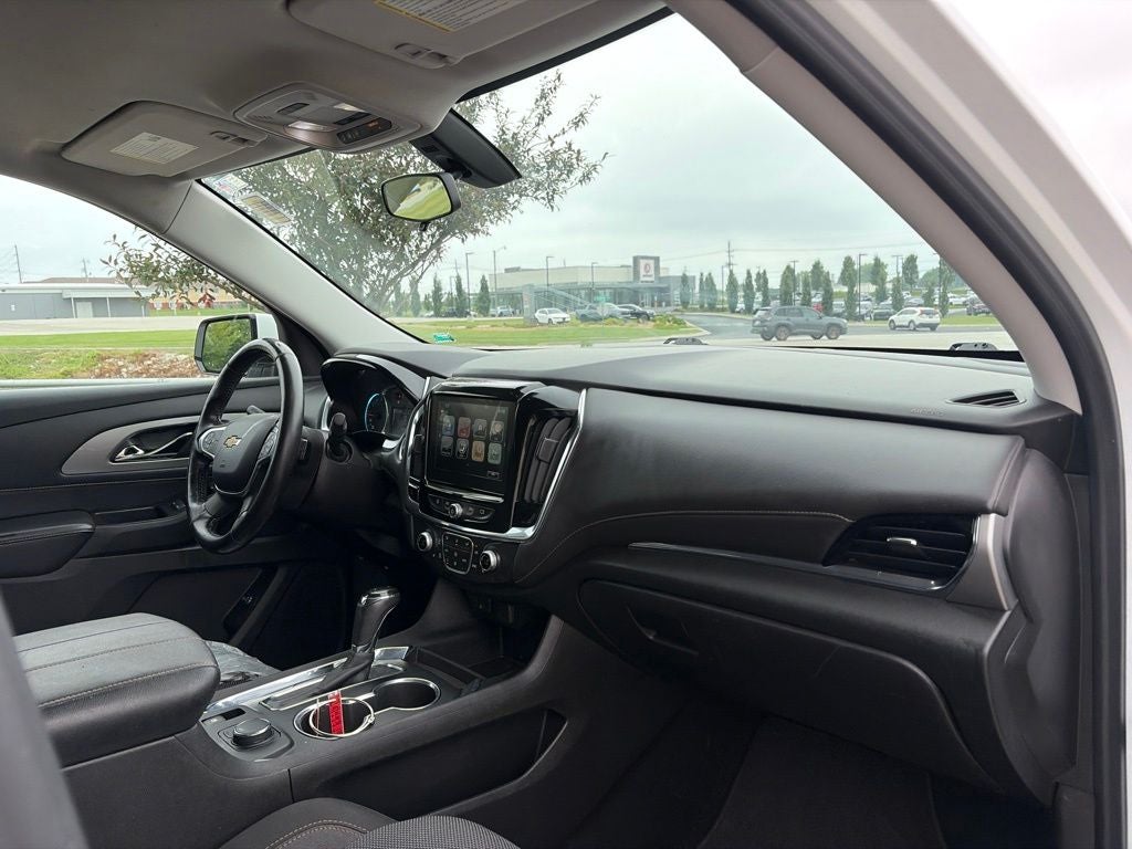 2018 Chevrolet Traverse LT Cloth w/1LT