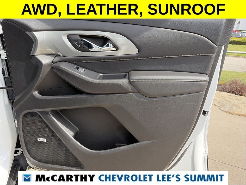 2022 Chevrolet Traverse LT Leather