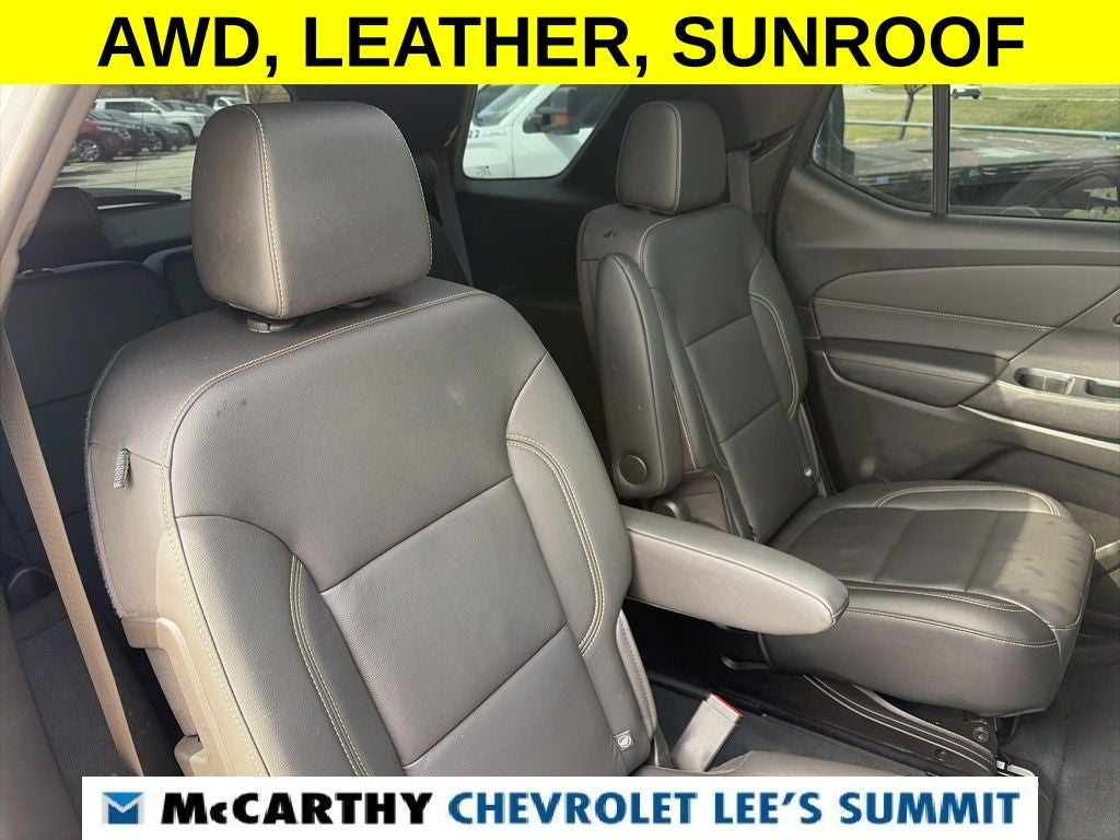2022 Chevrolet Traverse LT Leather