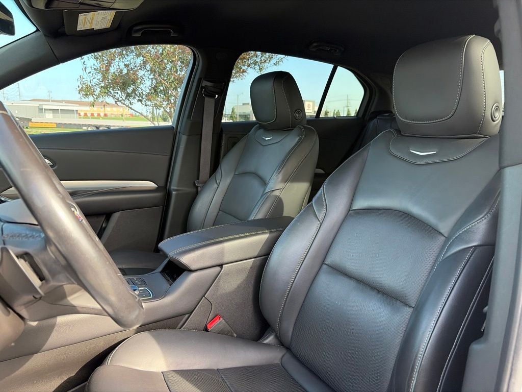 2020 Cadillac XT4 Premium Luxury