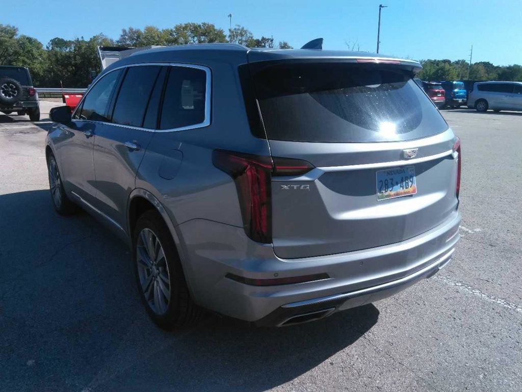 2025 Cadillac XT6 Premium Luxury