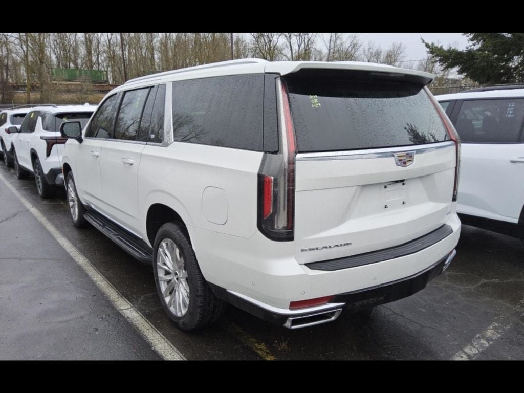 2022 Cadillac Escalade ESV Premium