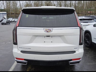 2022 Cadillac Escalade ESV Premium