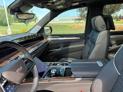 2026 Cadillac Escalade Platinum Sport