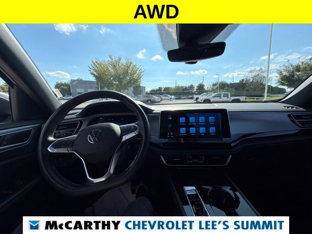 2025 Volkswagen Atlas Cross Sport 2.0T SE w/Technology