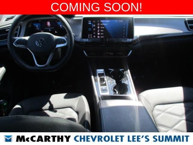 2025 Volkswagen Atlas Cross Sport 2.0T SE w/Technology