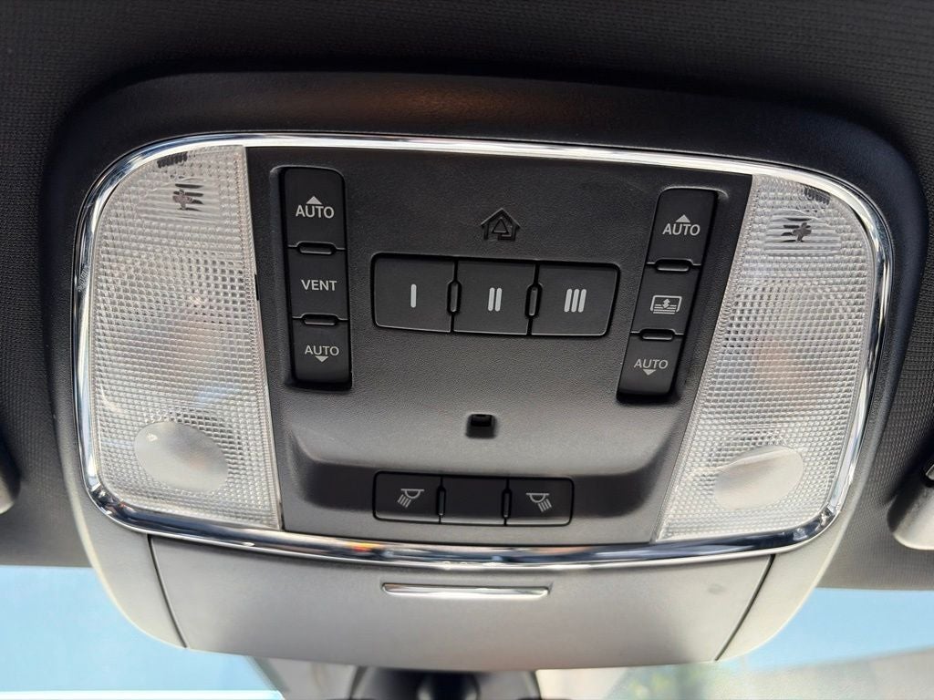 2014 Chrysler 300 C